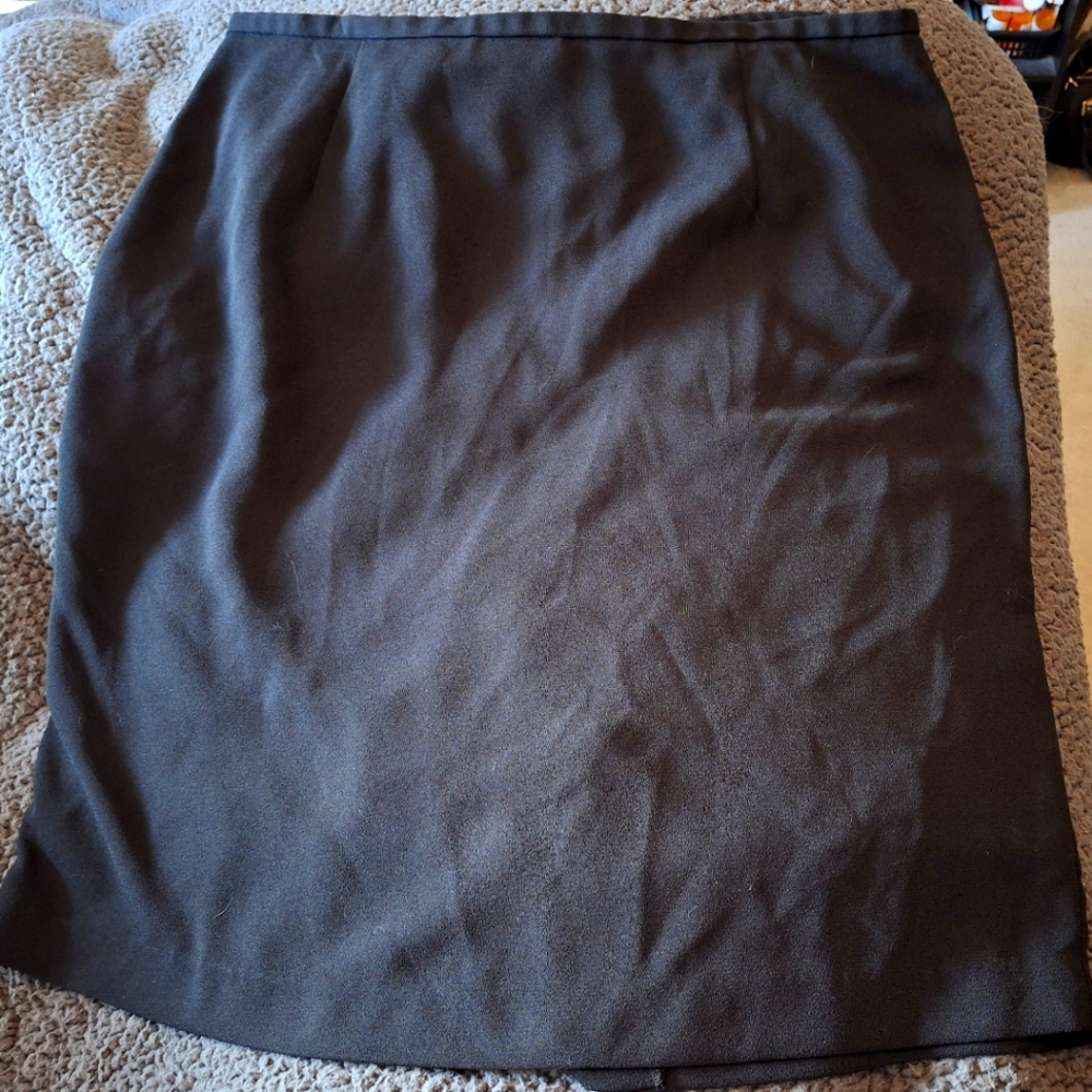 Antels Mid Length Skirt